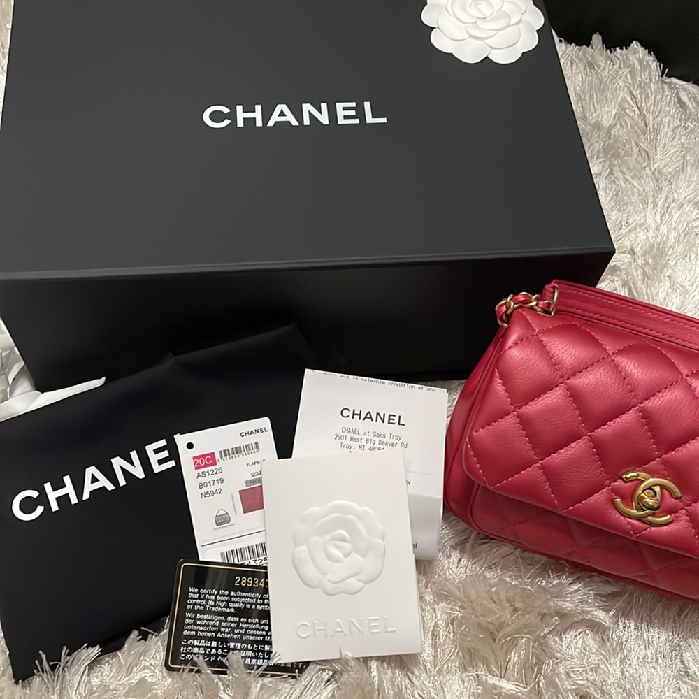 Mini Chanel with top handle and crossbody chain - Picture 9 of 10